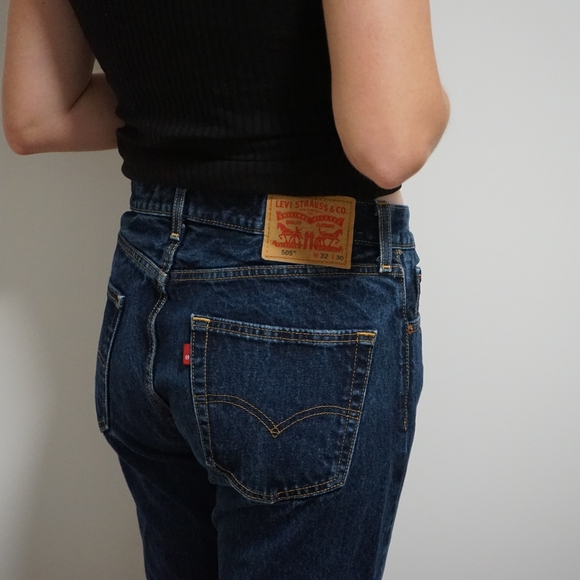 Vintage Levi's 505 dark wash mid rise - Picture 2 of 4